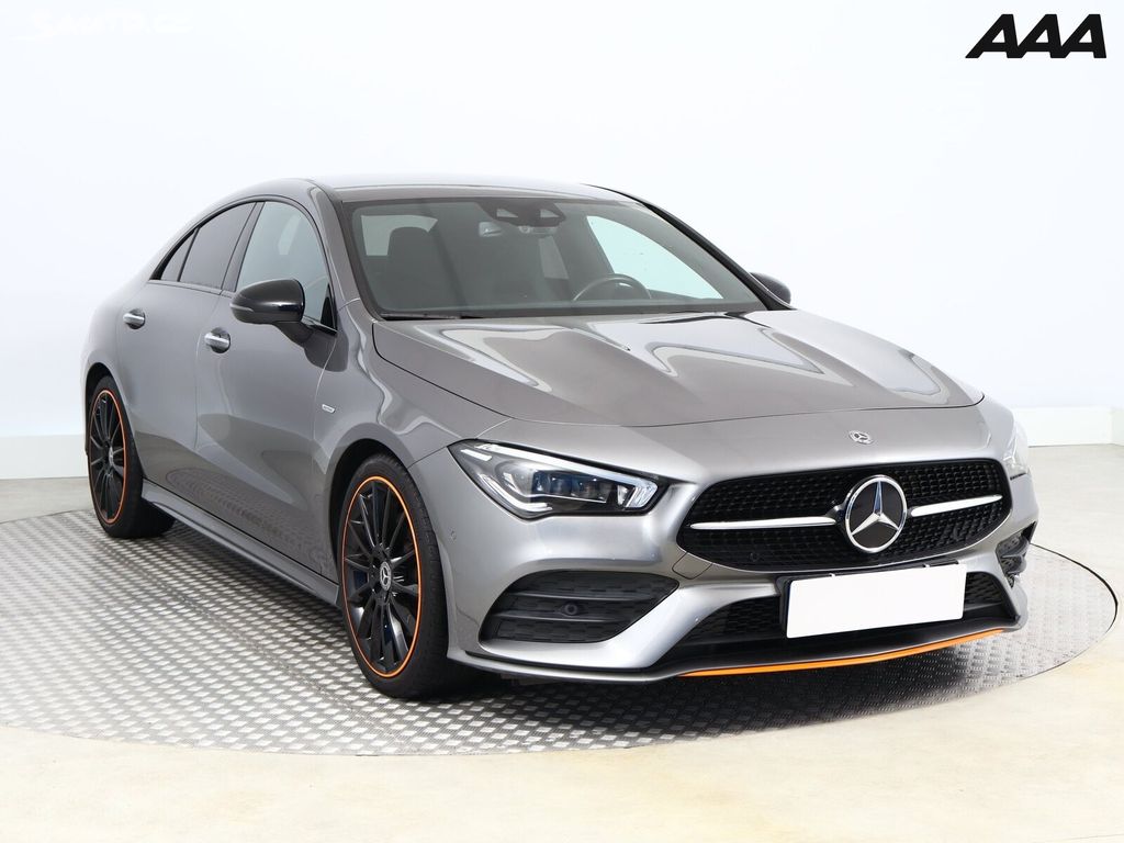 Mercedes-Benz CLA, 220 4MATIC, AMG Paket, 4X4